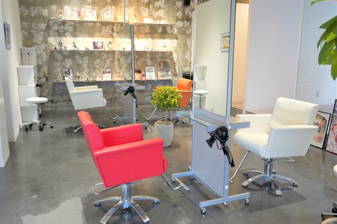 池袋オタク美容室OFF-KAi!!