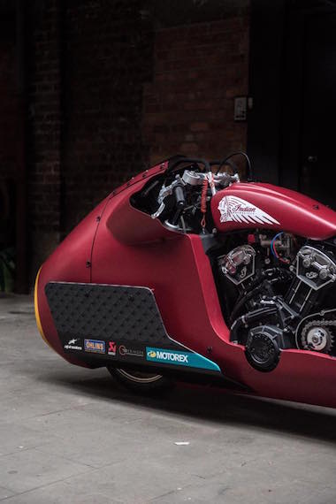 インディアン スカウト・ボバー ドラッグレース バイク カスタム