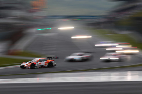 レーシングカー 流し撮り 方法