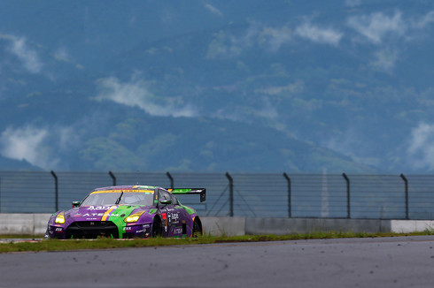 レーシングカー 流し撮り 方法