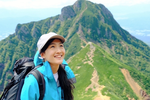 野口絵子 野口健 アルピニスト 未来につながる働き方 メッセンジャー 広告 娘