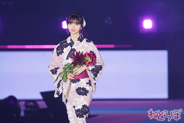Rakuten GirlsAward 2019 S／S：齋藤飛鳥、ガルアワで激かわの