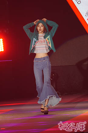 欅坂46 小林由依 渡辺梨加 渡邉理佐 土生瑞穂