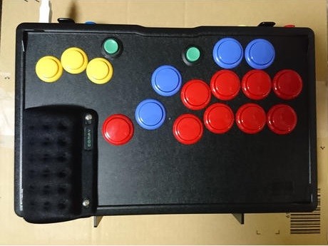 格ゲーのコントローラーに新たな潮流 “最短入力”が可能なレバー