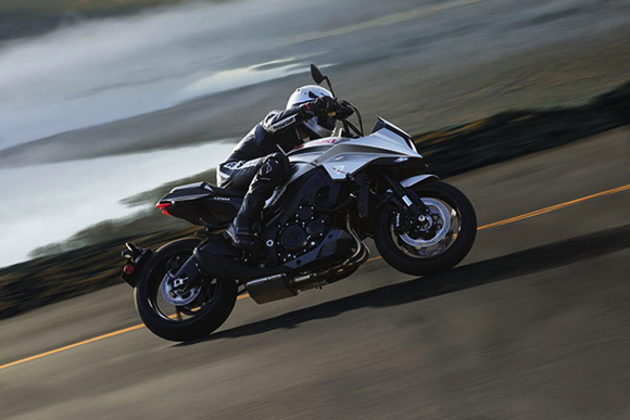 スズキ カタナ 新型 写真