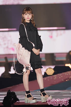 トリンドル ガルアワ