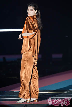 トリンドル ガルアワ