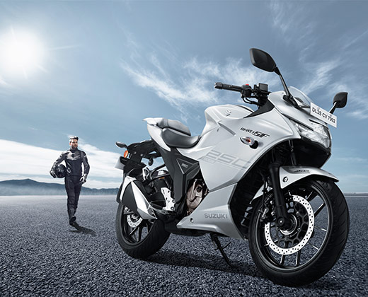 ジクサー スズキ インド GIXXER