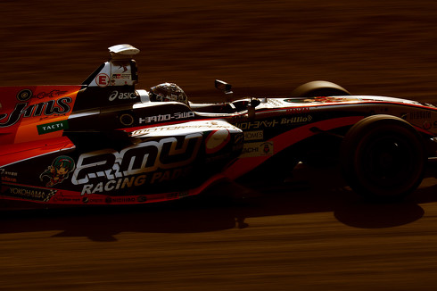 サーキット流し撮りテクニック