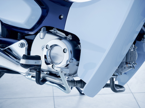 ホンダ スーパーカブ C125 新色