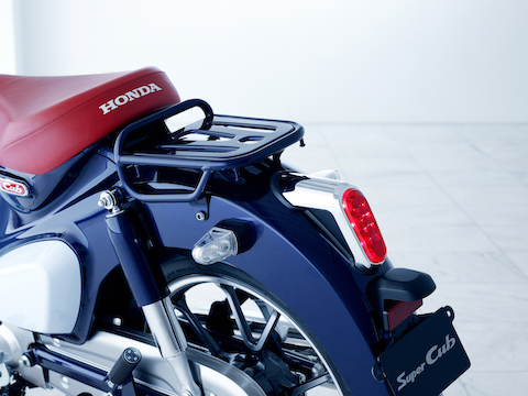 ホンダ スーパーカブ C125 新色