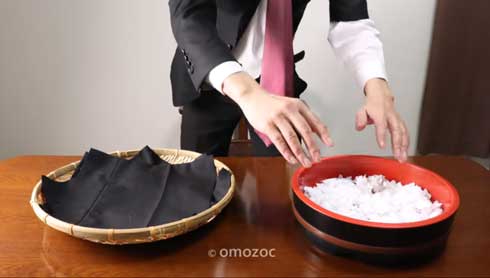 YouTube 発狂 サラリーマン スーツ 寿司 握る ストップモーションクッキング 動画 omozoc