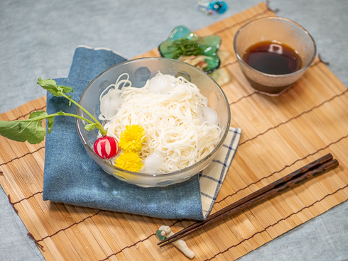 盛り付けたあとのそうめん