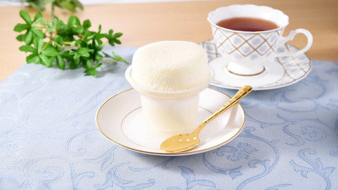 ファミリーマートまっ白ミルクのスフレ・プリン