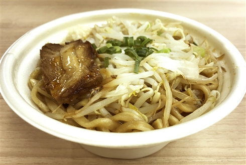 セブンの“ジェネリック二郎”こと「中華蕎麦とみ田監修豚ラーメン」がリニューアル！　麺のモチモチ感はそのままに歯ごたえアップ