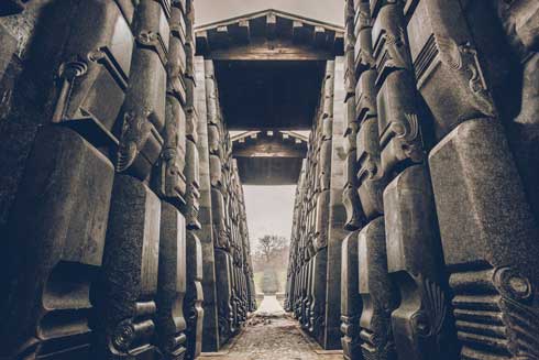 写真集 星野藍 旧共産遺産 廃墟 建築物 スポメニック 戦争記念碑