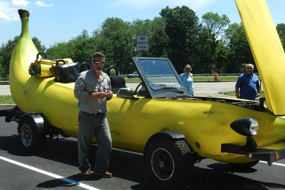 バナナカー 海外 魔改造