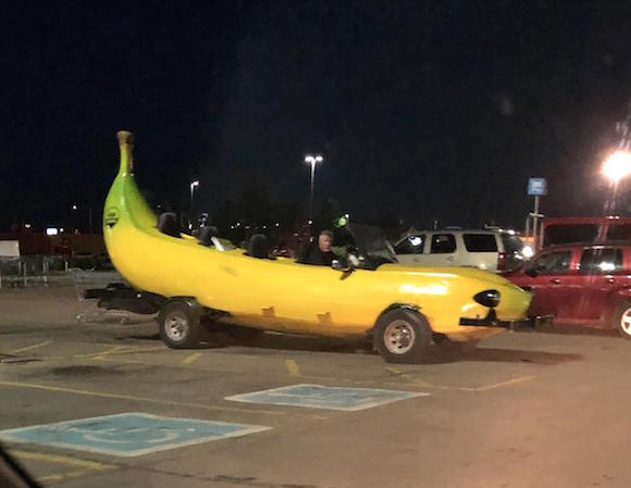 バナナカー 海外 魔改造