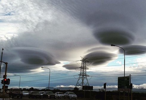 地震雲