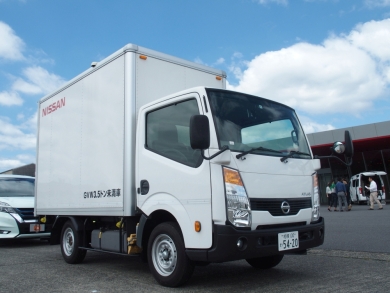 日産 働くクルマ 救急車 GT-R