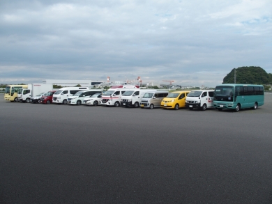 日産 働くクルマ 救急車 GT-R