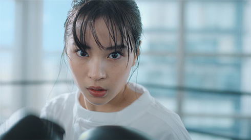 広瀬すず 三ツ矢サイダー キックボクシング CM パンチ ろうそく 火