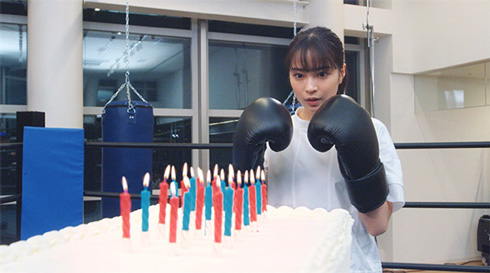 広瀬すず 三ツ矢サイダー キックボクシング CM パンチ ろうそく 火