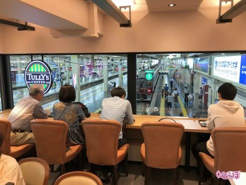 タリーズコーヒー阪急梅田駅3F店店内