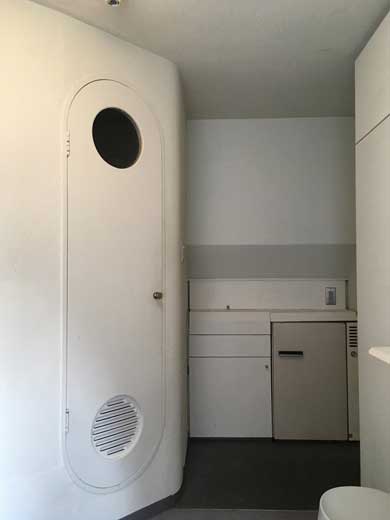 中銀カプセルタワー 銀座 黒川紀章 部屋 暮らし 報告 レポ 雨漏り