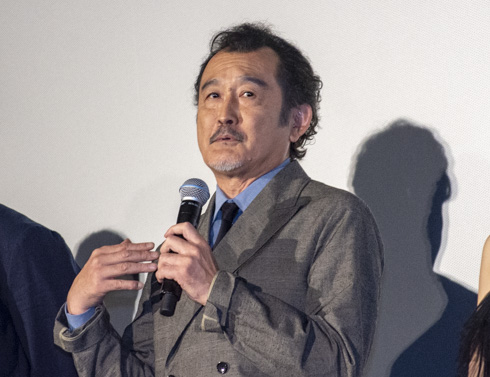 ファイナルファンタジーXIV FF 光のお父さん 坂口健太郎 吉田鋼太郎 佐久間由衣 山本舞香 佐藤隆太 財前直見