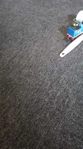 娘 開発 自動 掃除 ロボット トーマス 発想 発明 天才