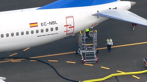 ボーイング737 駐車場 墜落事故 運航禁止