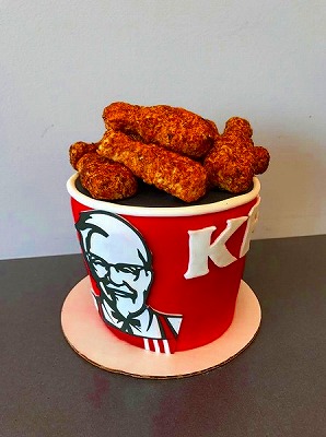 びっくり創作ケーキ