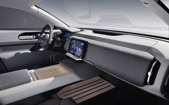 Lightyear One 長距離 ソーラーカー 太陽光発電