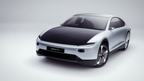 Lightyear One 長距離 ソーラーカー 太陽光発電