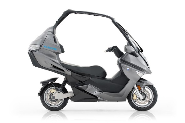 電気スクーター 屋根付きカッケェェェ！ 航続距離270キロの電動ビッグスクーター