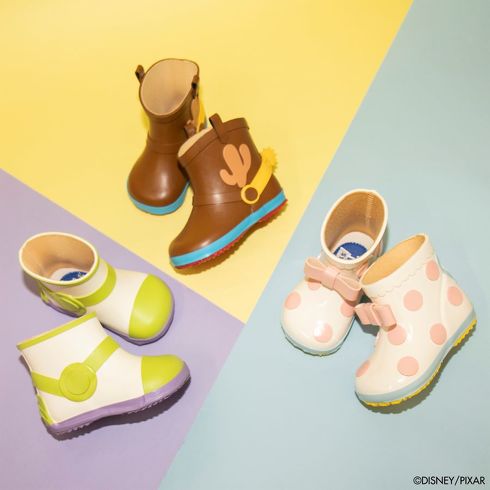 ダイアナトイストーリー4コラボシューズ