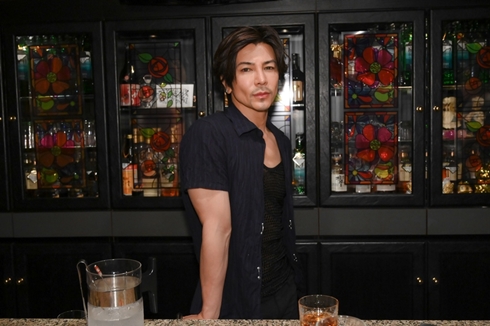 武田真治 凪のお暇 ママ スナック バブル 筋肉