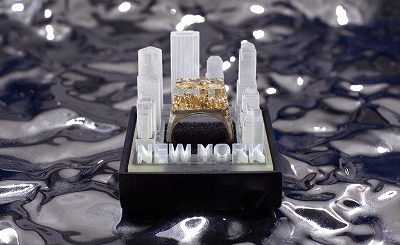 都市を封じ込めた指輪