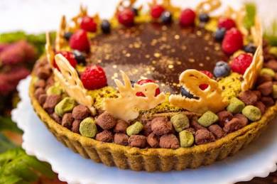 「夜空の恐竜タルト」／キルフェボン（イーストヤード2階）