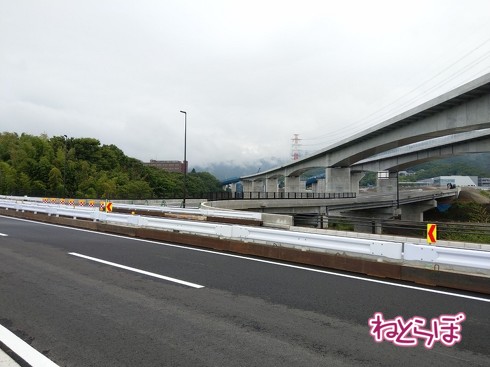 伊勢原大山ICの接続地点