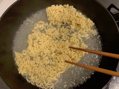 鯨井風汁なし麺
