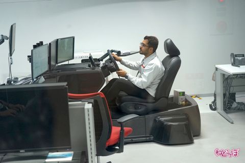 日産自動車 テクニカルセンター ドライブシミュレータ