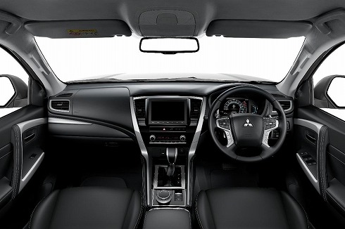 パジェロスポーツ