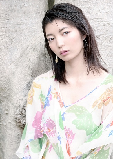 ミオ 仲村トオル　鷲尾いさ子 娘 写真集 アップ