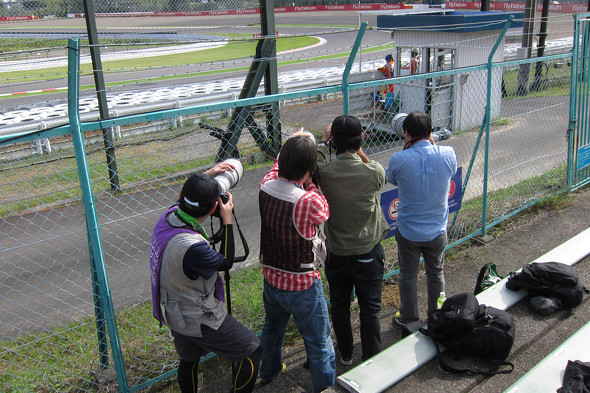 流し撮り サーキット レース