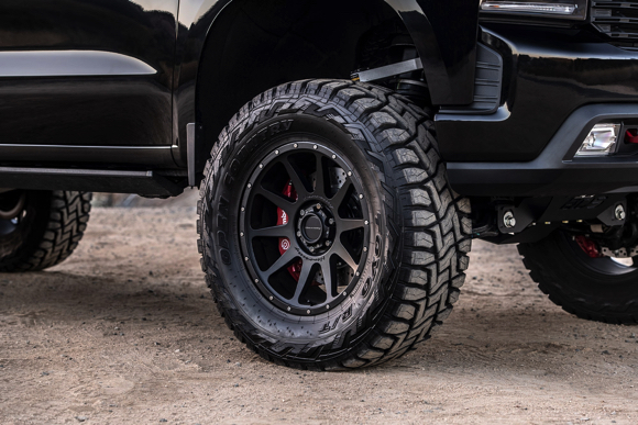 ゴリアテ シボレー ピックアップトラック 6輪 6x6