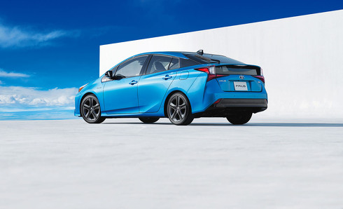 プリウス マイナーチェンジ デザイン