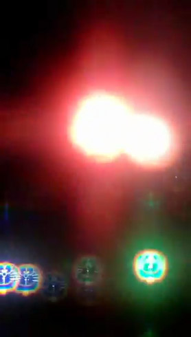 ドラえもんメガネで見た花火　右下に明るく光るドラえもん