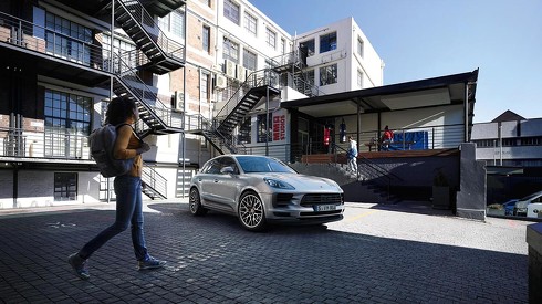 マカン ポルシェ SUV カイエン PHEV